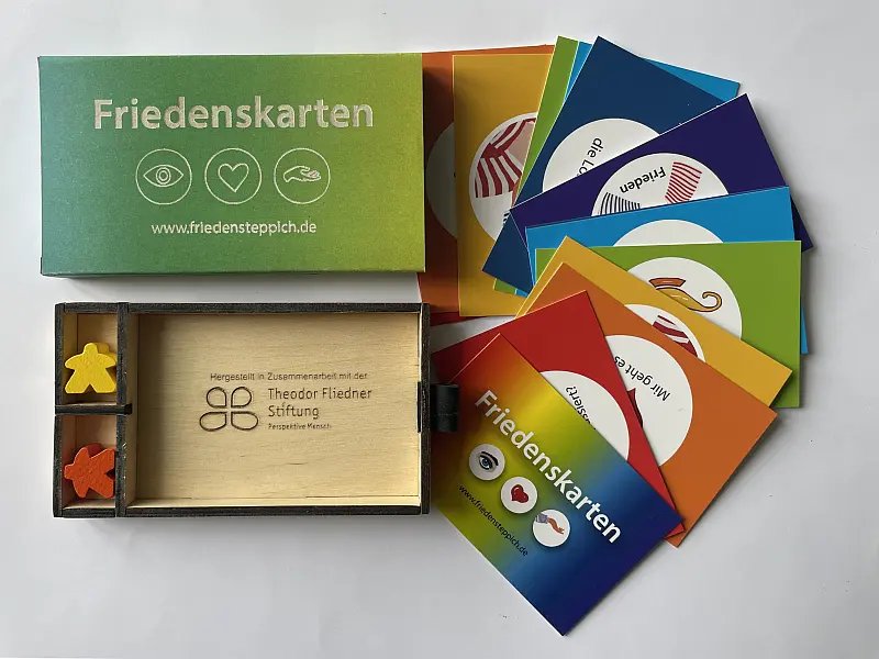 Friedenskarten mit Symbolen