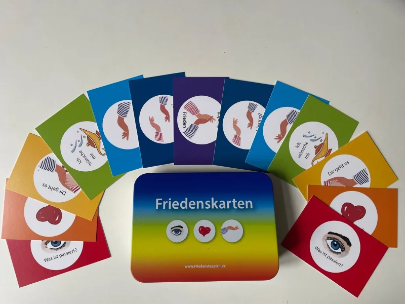 Friedenskarten mit Symbolen Schachtel mit allen Karten